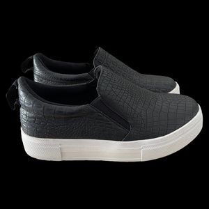Cassay Black Crocodile-Embossed Platform Slip-On Sneakers
